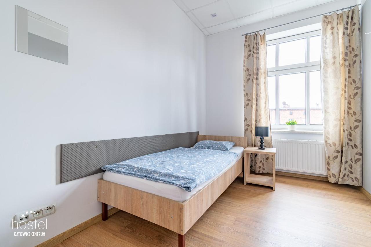 Hostel Katowice Centrum Bagian luar foto