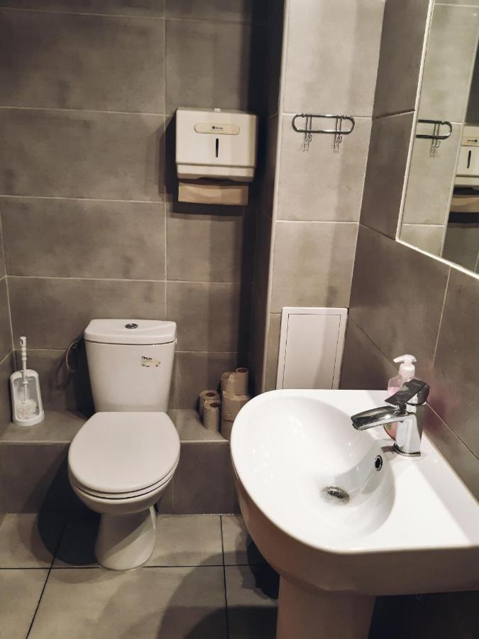 Hostel Katowice Centrum Bagian luar foto